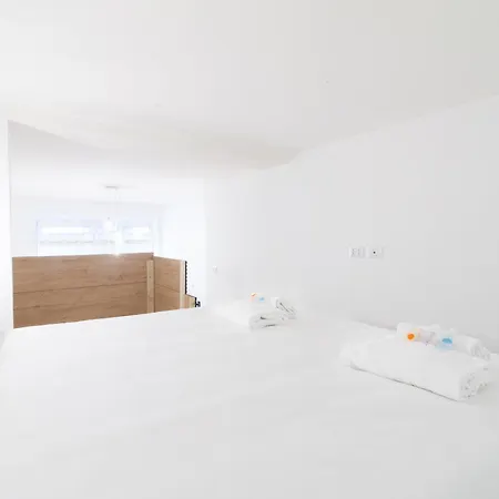 Nel Cuore Dei Navigli - Home Suite Milão Exterior foto