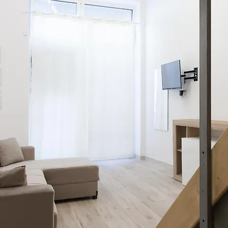 Nel Cuore Dei Navigli - Home Suite Milão Exterior foto