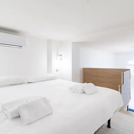 Nel Cuore Dei Navigli - Home Suite Milão Exterior foto