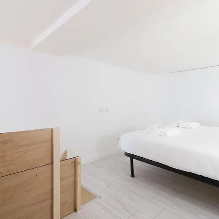 Nel Cuore Dei Navigli - Home Suite Milão Exterior foto